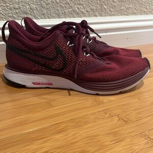 Nike Zoom Strike Women's Burgundy Mesh Athletic Shoes Size 6.5